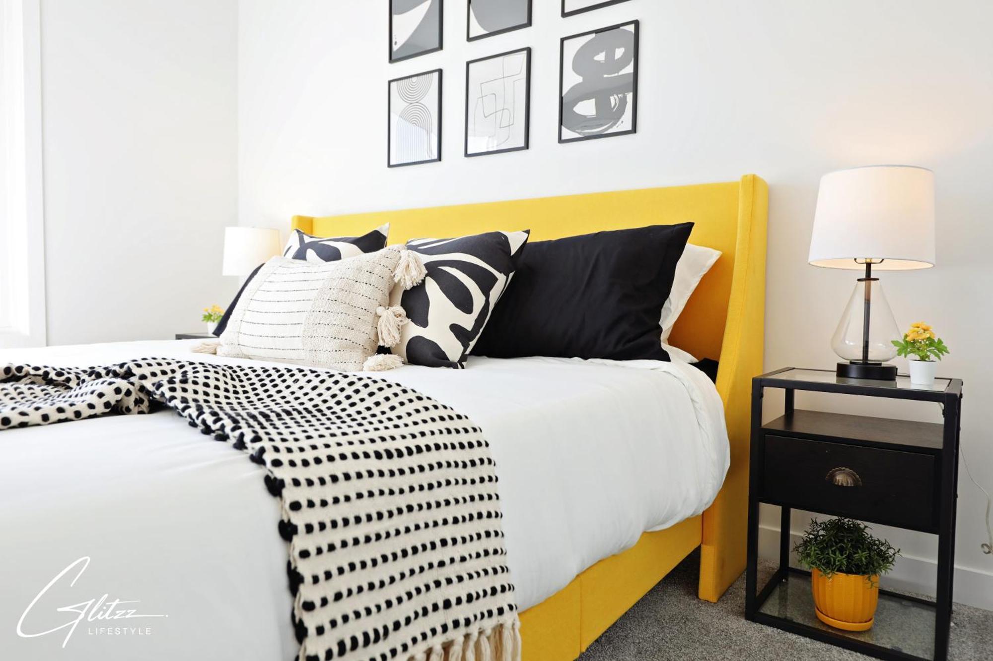 Beautiful Home With 4 King Beds,Airport,Disney+ エドモントン エクステリア 写真